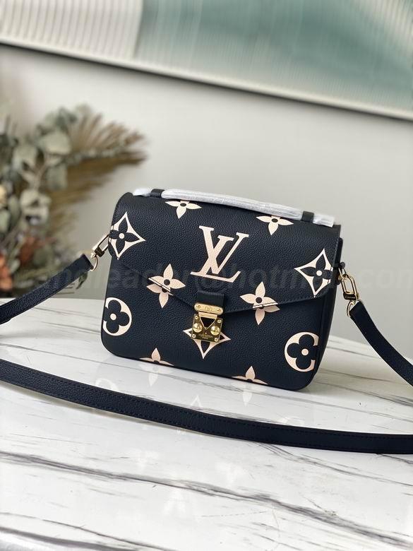 Louis Vuitton Handbags 33